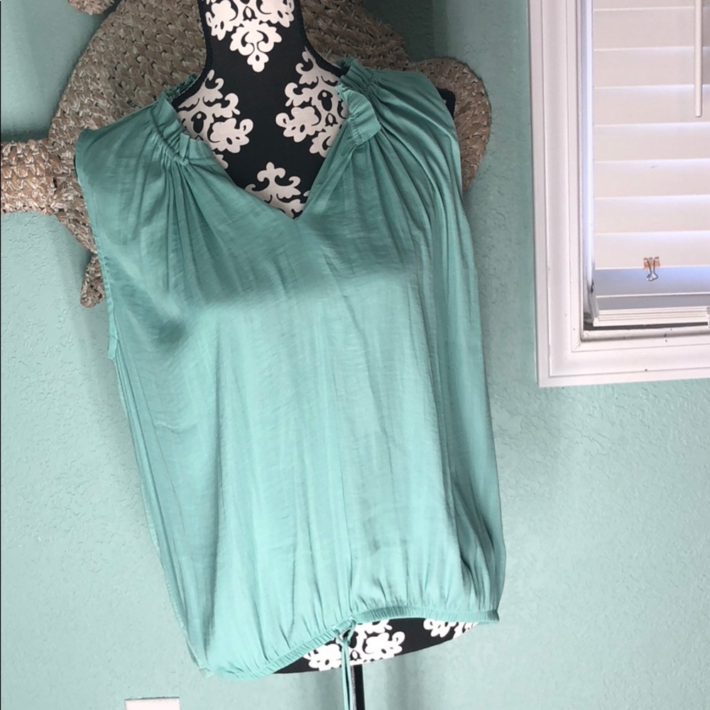 Great sleeveless top